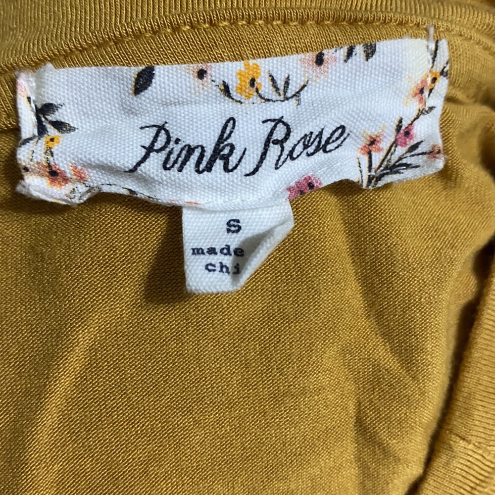 Yellow t-shirt. Size S - Picture 3 of 3